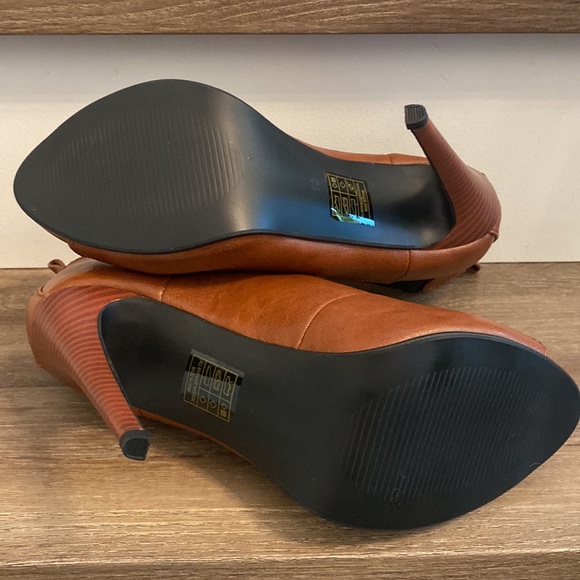 NIB sz10 Peep Toe Ankle Boot cognac brown - Picture 5 of 9